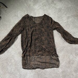 Long sleeve sheer bubble sleeve top